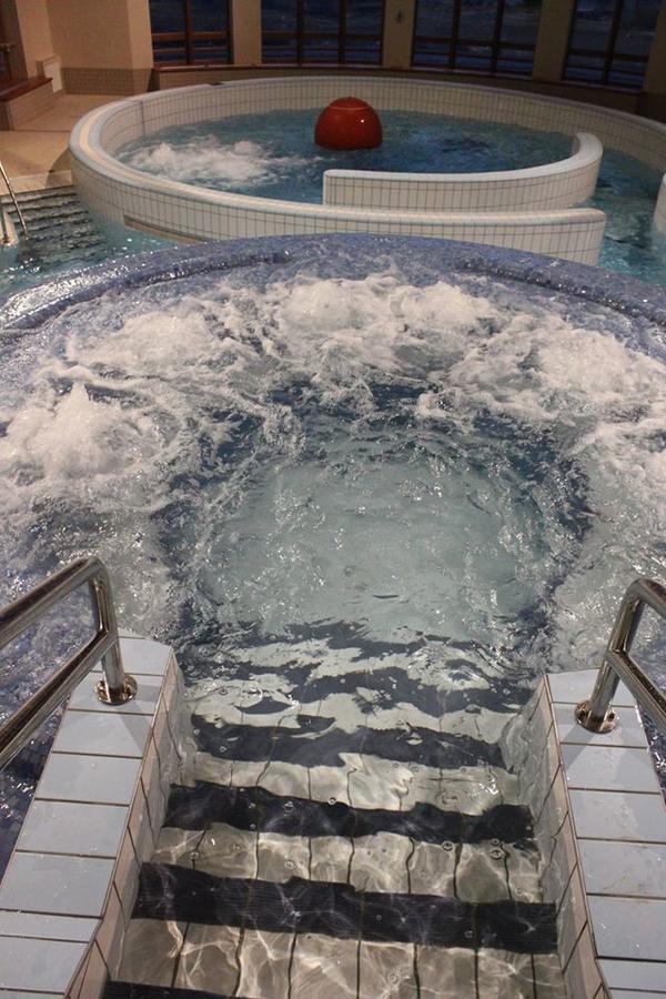 Grill Terasz Etterem Es Szallashely Мезёкёвешд Экстерьер фото